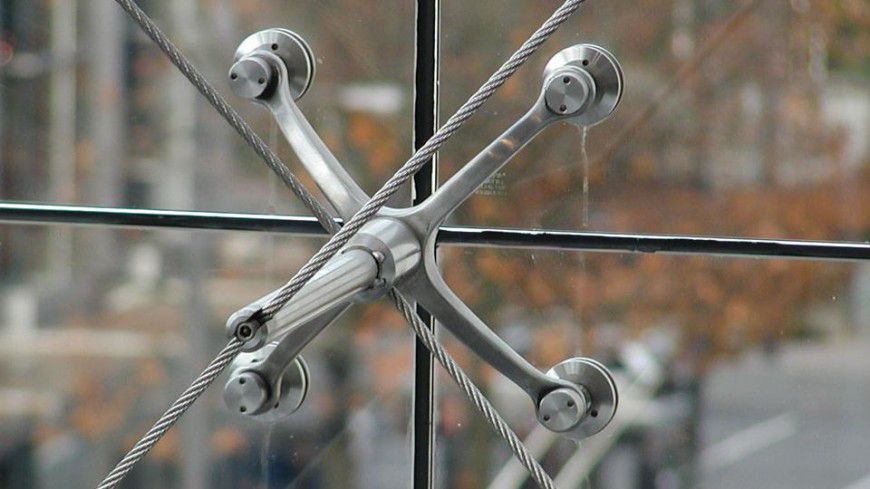 Скління на спайдерах