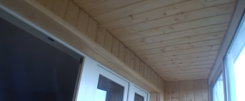 Оздоблення стелі деревом