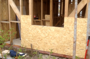 Плита з вирізом для віконного отвору