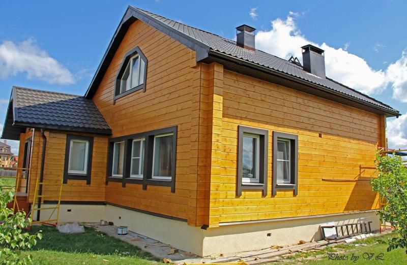 Лакований фасад будинку