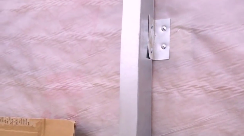 Пример крепления стойки обрешетки