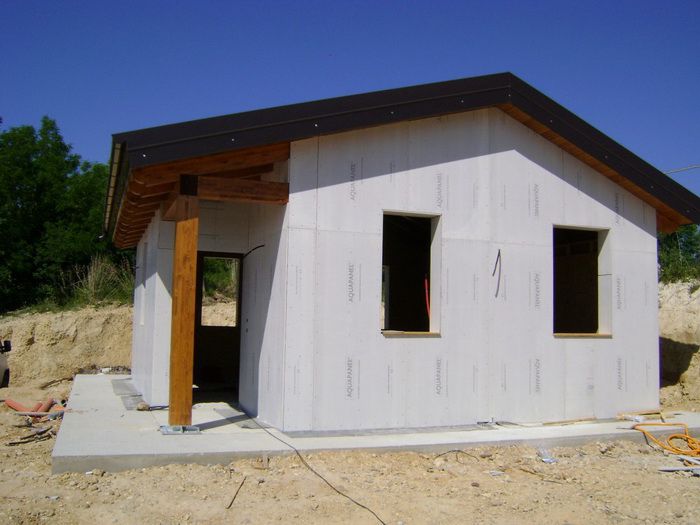 Приклад обробки фасаду аквапанелями