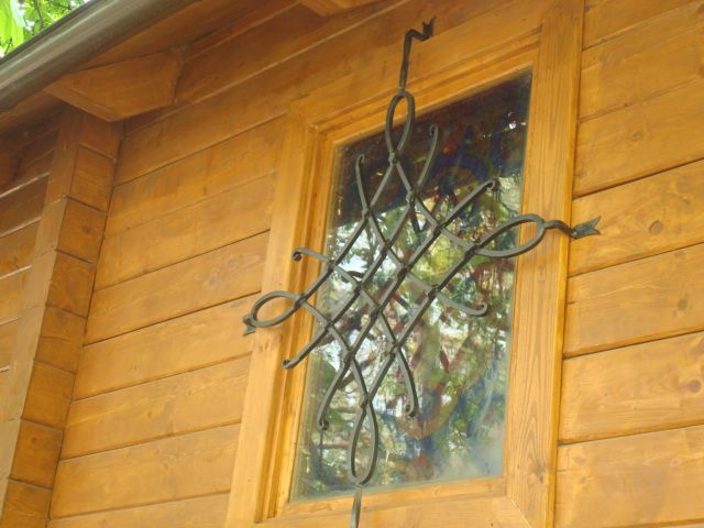 Приклад встановленої решітки