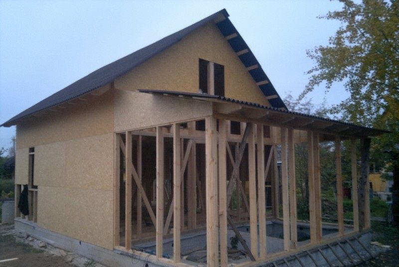 Продовження монтажу ОСБ панелей на фасаді