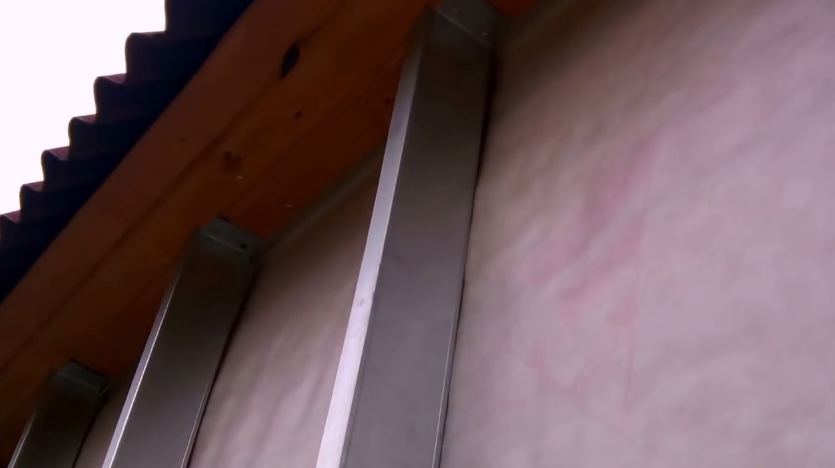 Профілі спираються на звиси