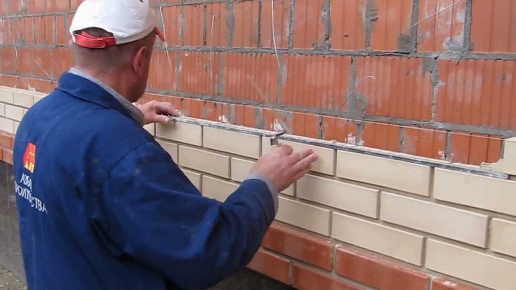 За допомогою стрижня контролюйте товщину шва