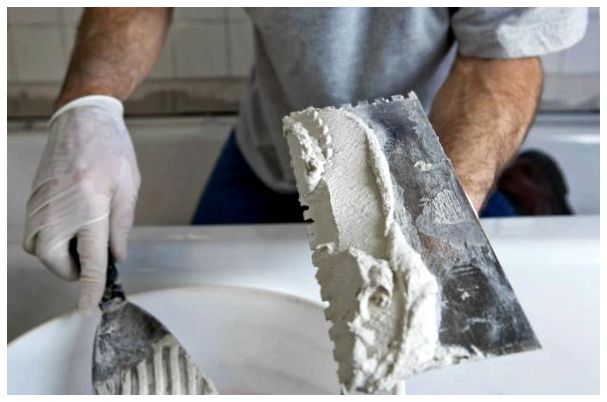 Розчин повинен злегка прилипати до шпателя і бути пластичним