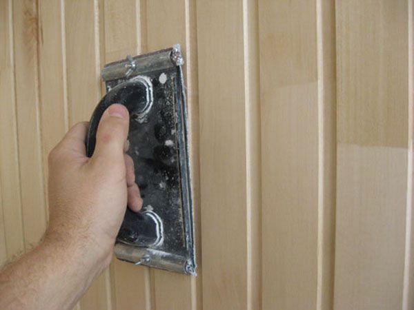 Шліфування наждачним папером