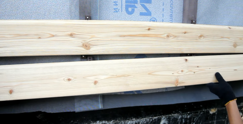 Закріпіть дошку першого ряду