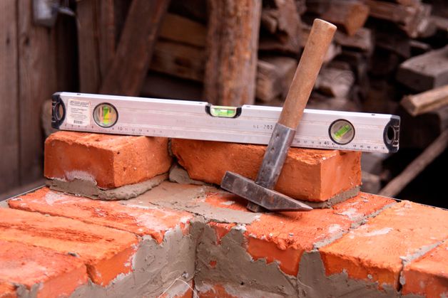 Будівельний рівень і кладка