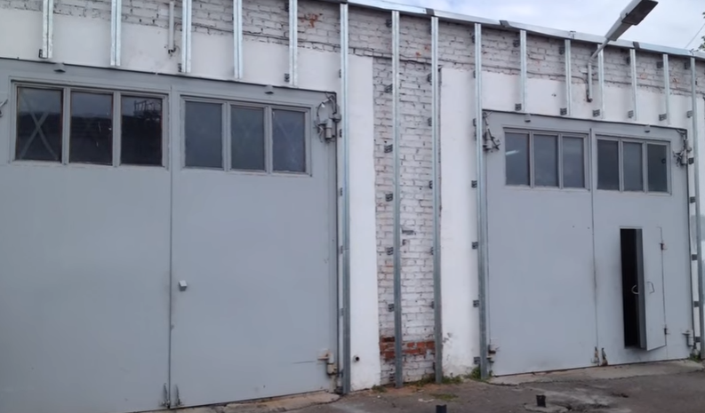 Вертикальні каркасні стійки