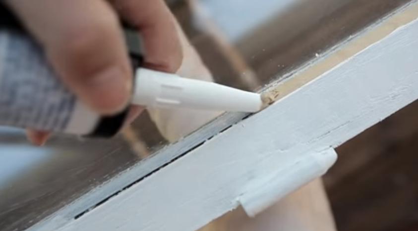 Вставте скло і нанесіть шпаклівку