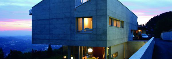 Ефект бетону на фасаді