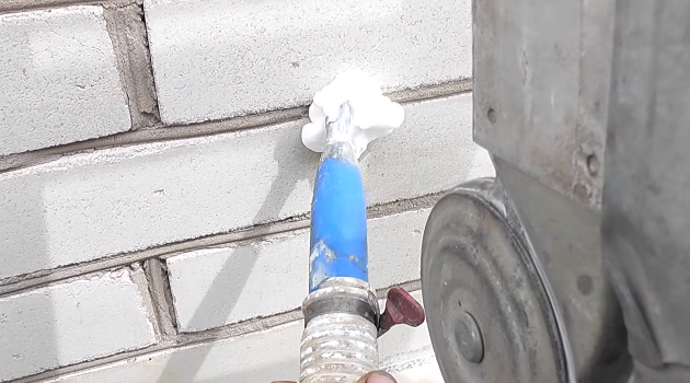 Заливка рідкої піни