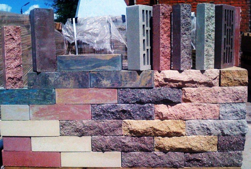 Рвані форми цегли